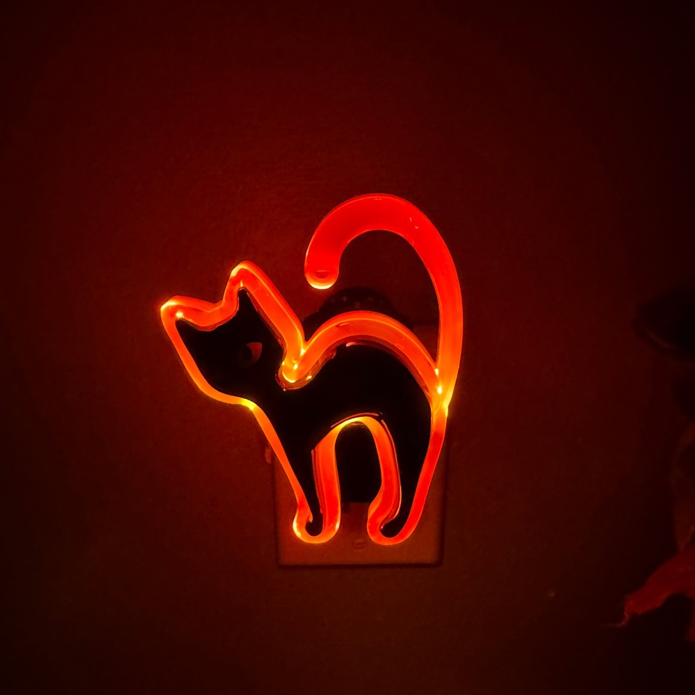 Bath & Body Works Halloween Black Cat Neon Light Wallflowers Fragrance Plug